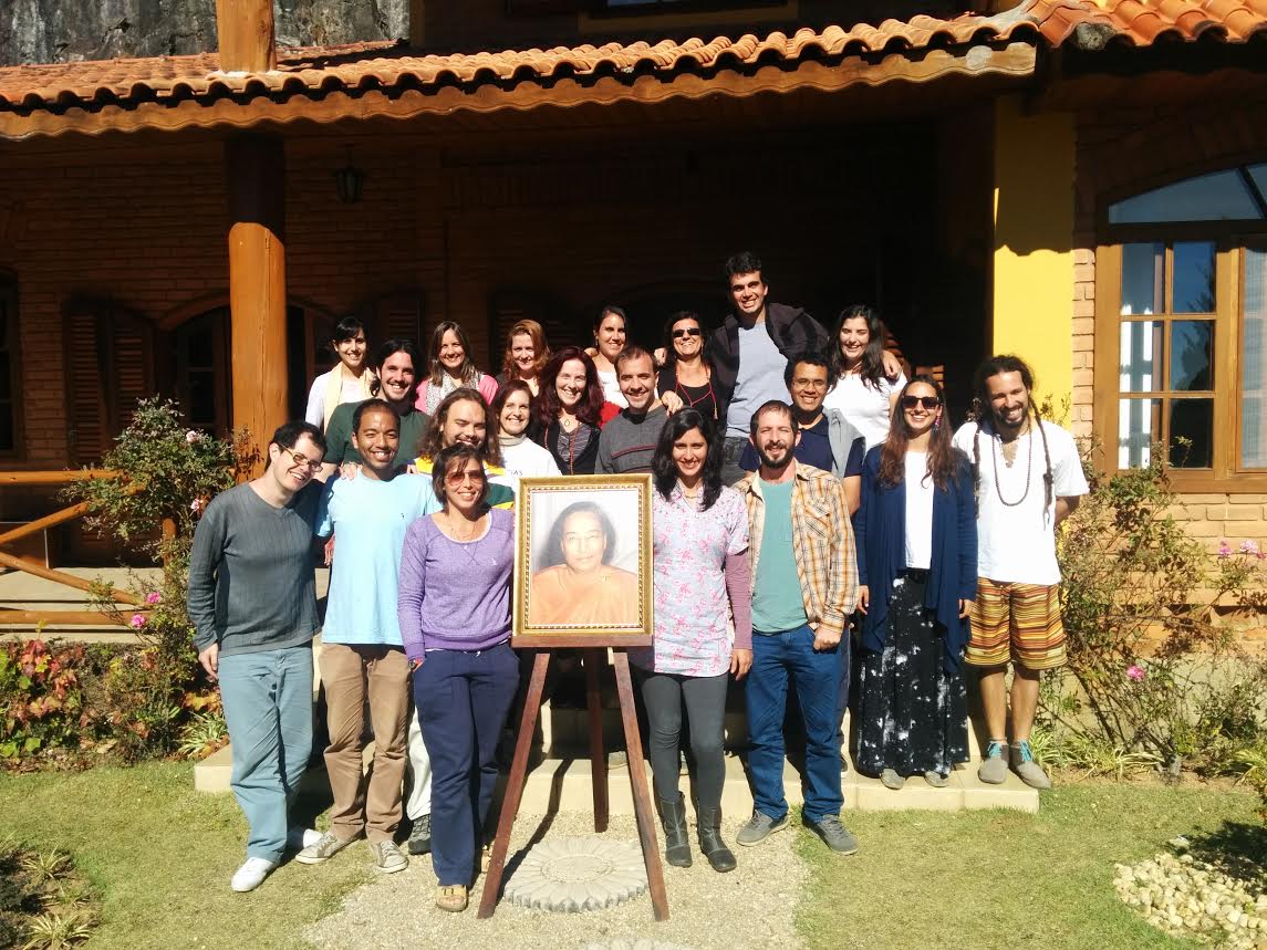 grupo-de-jovens-adultos